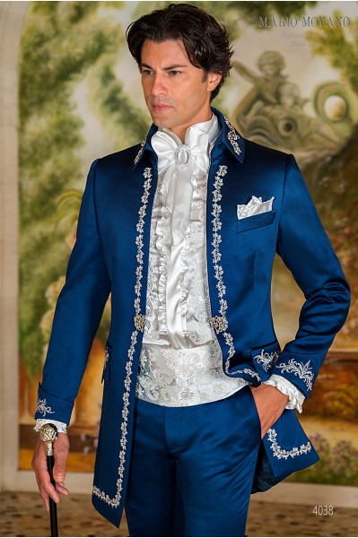 Traje de novio barroco, levita vintage cuello Napoleón en raso azul con bordados plata