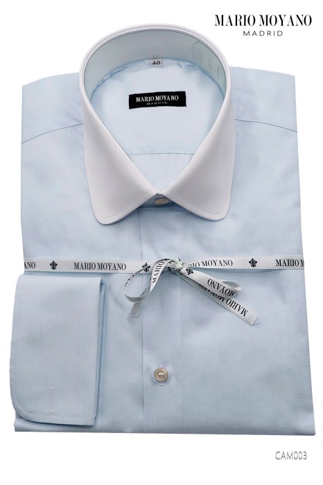 Camisa de ceremonia de algodón azul claro con cuello Club blanco CAM003 de Mario Moyano