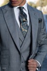 Maßgeschneiderter grauer Prince-of-Wales-Anzug mit blauen Linien TRA010